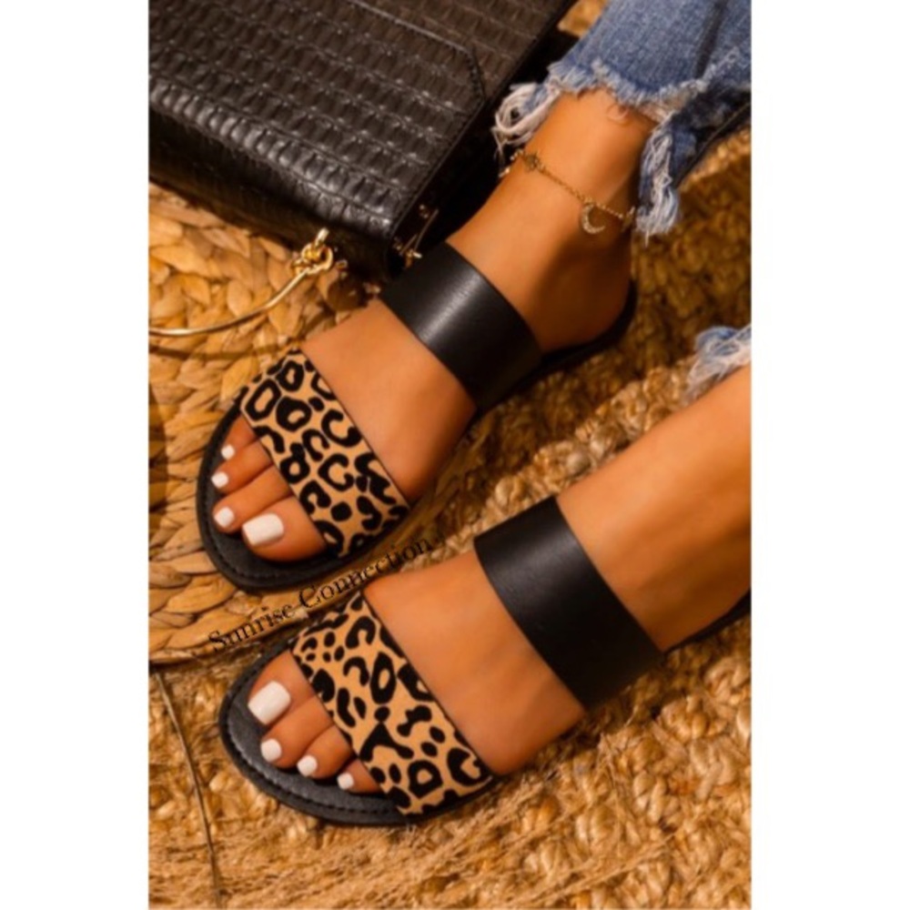 Leopard Strap Sandals - Picture 2 of 3